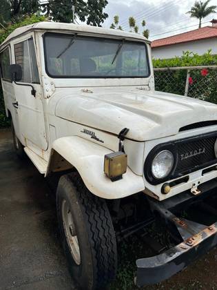 TOYOTA BANDEIRANTE 3.7 BJ50LV 4X4 TETO RIGIDO DIESEL 2P MANUAL